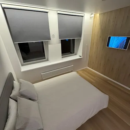 6 New Airport * Вільнюс